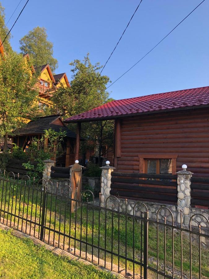 Hotel Skarbivka Vorochta Exteriér fotografie