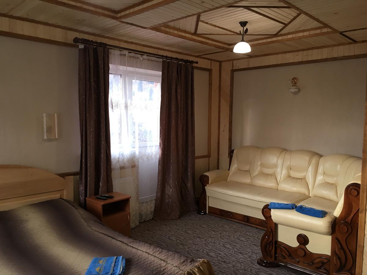 Hotel Skarbivka Vorochta Exteriér fotografie